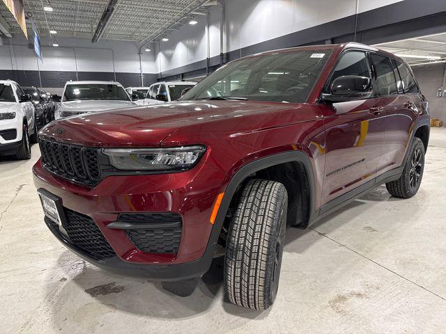 new 2025 Jeep Grand Cherokee car, priced at $45,261