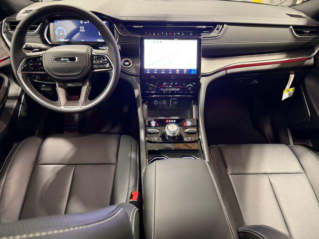 new 2025 Jeep Grand Cherokee L car