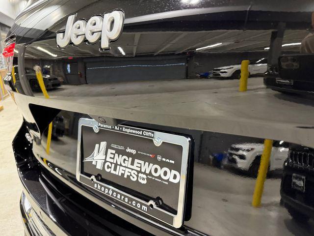 new 2025 Jeep Grand Cherokee L car