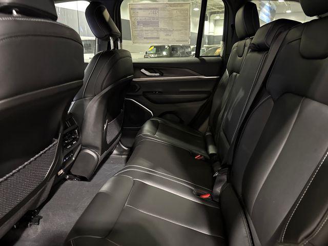 new 2026 Jeep Grand Cherokee car, priced at $44,935