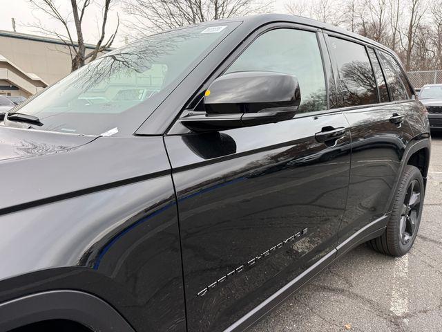 new 2025 Jeep Grand Cherokee car, priced at $51,835