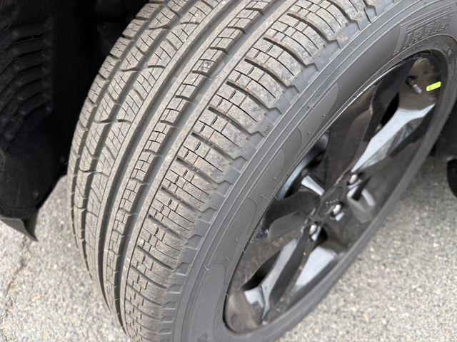 new 2025 Jeep Grand Cherokee car, priced at $51,835