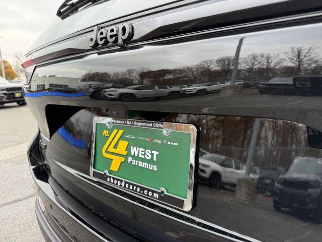 new 2025 Jeep Grand Cherokee car, priced at $51,835