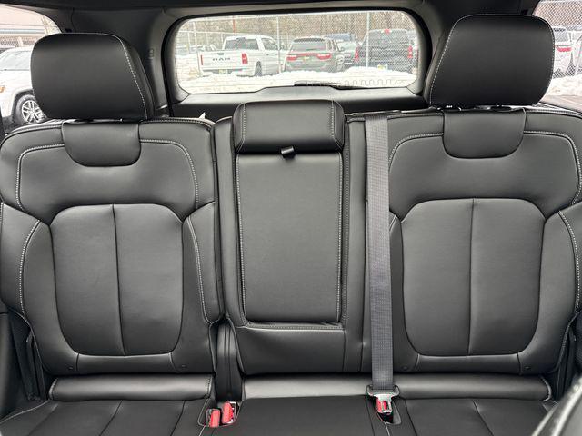 new 2026 Jeep Grand Cherokee car, priced at $49,580