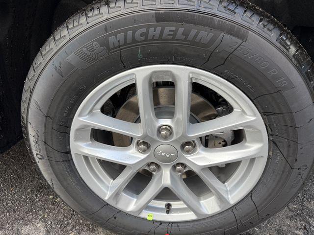 new 2025 Jeep Grand Cherokee car, priced at $36,388