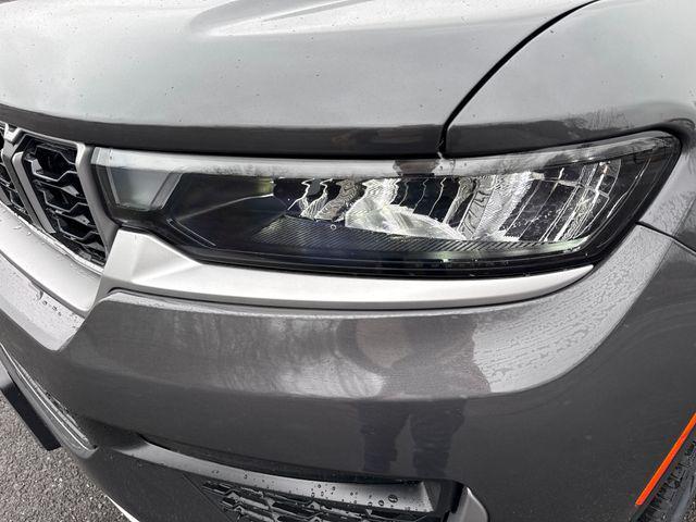 new 2026 Jeep Grand Cherokee car, priced at $48,500