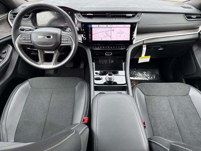 new 2026 Jeep Grand Cherokee car, priced at $45,743