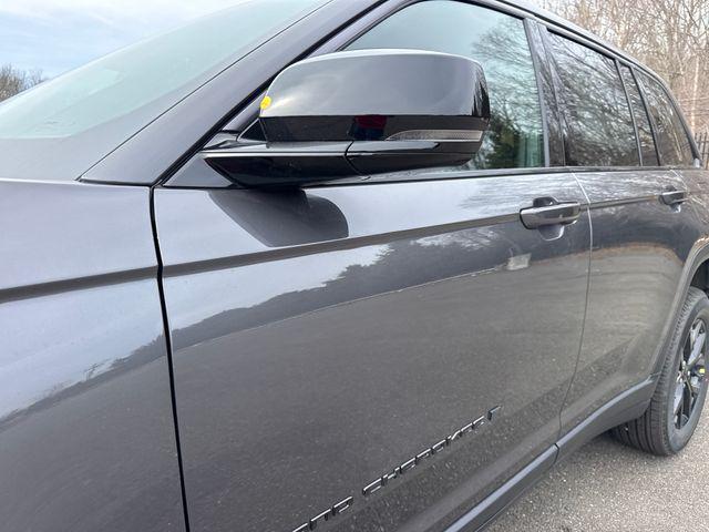 new 2026 Jeep Grand Cherokee car, priced at $45,743