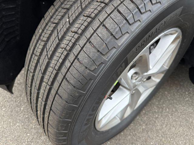 new 2025 Jeep Grand Cherokee car, priced at $37,468