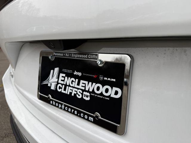 new 2025 Jeep Grand Cherokee car, priced at $37,468