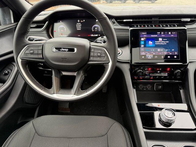 new 2025 Jeep Grand Cherokee car, priced at $37,468
