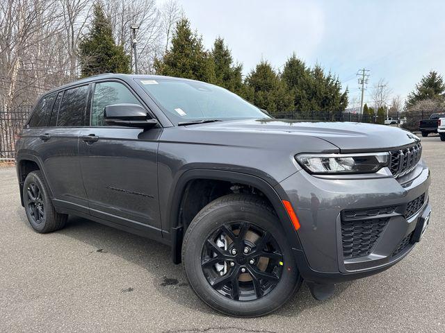 new 2026 Jeep Grand Cherokee car, priced at $45,743