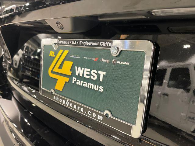 new 2025 Jeep Grand Cherokee L car