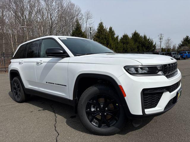 new 2026 Jeep Grand Cherokee car, priced at $45,207