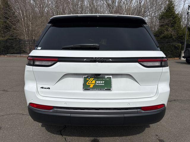 new 2026 Jeep Grand Cherokee car, priced at $45,207