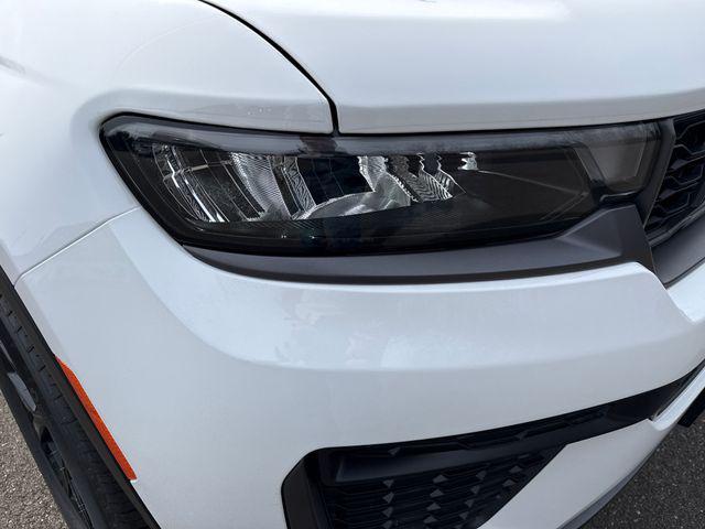 new 2026 Jeep Grand Cherokee car, priced at $45,207