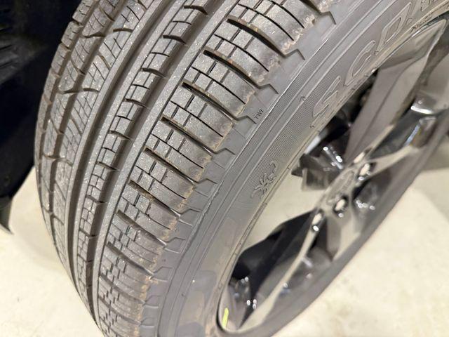 new 2025 Jeep Grand Cherokee car, priced at $51,835