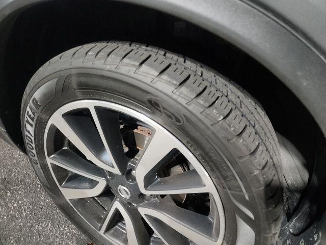 used 2017 Nissan Rogue car