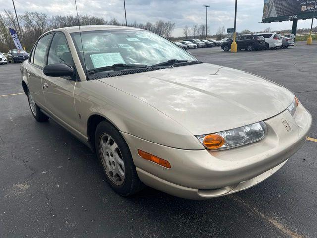 used 2000 Saturn SL car, priced at $3,499