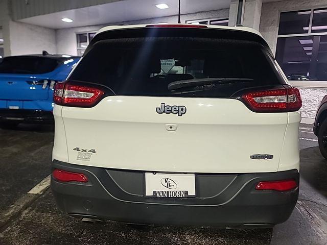 used 2015 Jeep Cherokee car, priced at $8,600