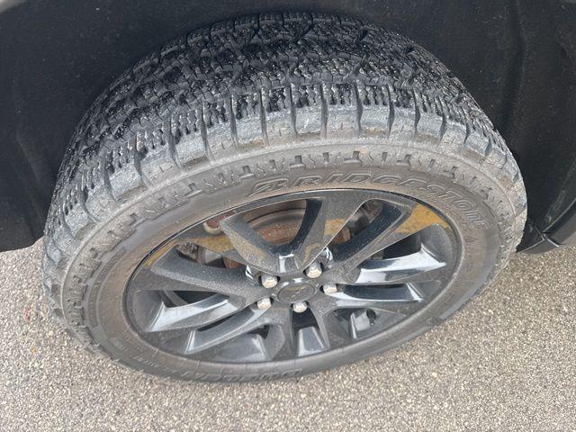 used 2020 Jeep Grand Cherokee car, priced at $15,000