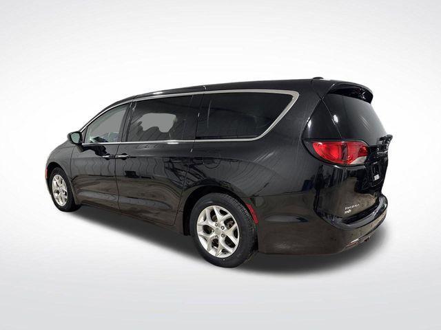 used 2018 Chrysler Pacifica car, priced at $10,371