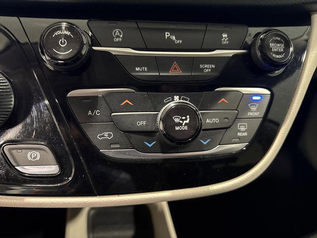 used 2018 Chrysler Pacifica car, priced at $10,371