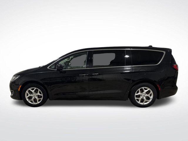 used 2018 Chrysler Pacifica car, priced at $10,371