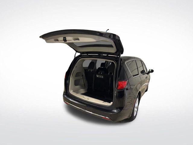 used 2018 Chrysler Pacifica car, priced at $10,371