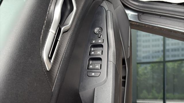 used 2023 Kia Sportage Hybrid car, priced at $23,998