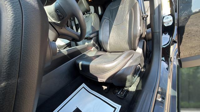 used 2023 Jeep Compass car, priced at $23,456
