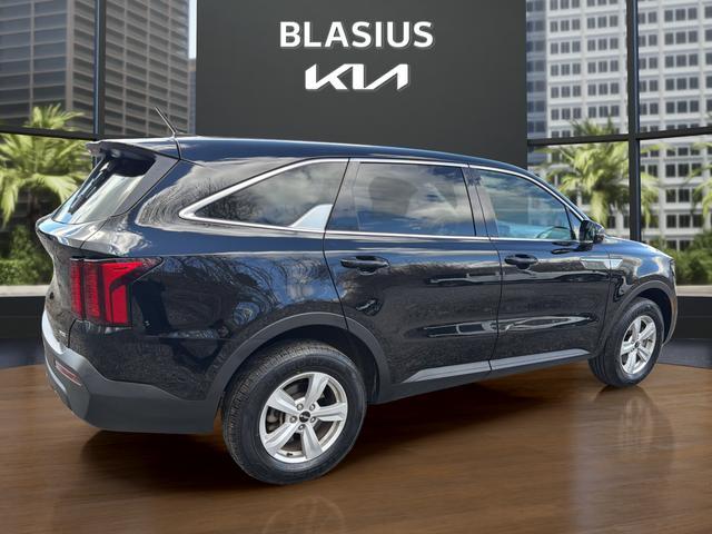 used 2023 Kia Sorento car, priced at $23,380
