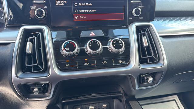 used 2023 Kia Sorento car, priced at $23,380
