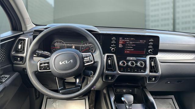 used 2023 Kia Sorento car, priced at $23,380