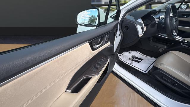 used 2018 Honda Clarity Plug-In Hybrid car, priced at $17,998