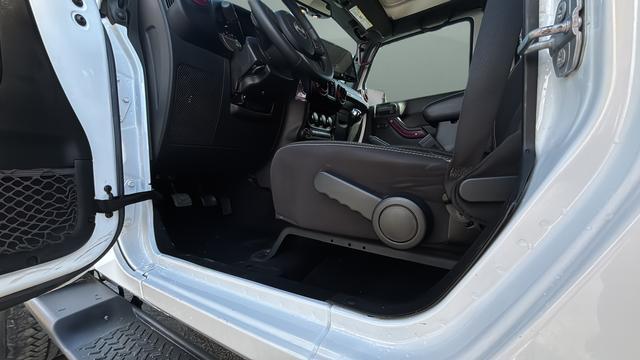 used 2016 Jeep Wrangler Unlimited car, priced at $18,998