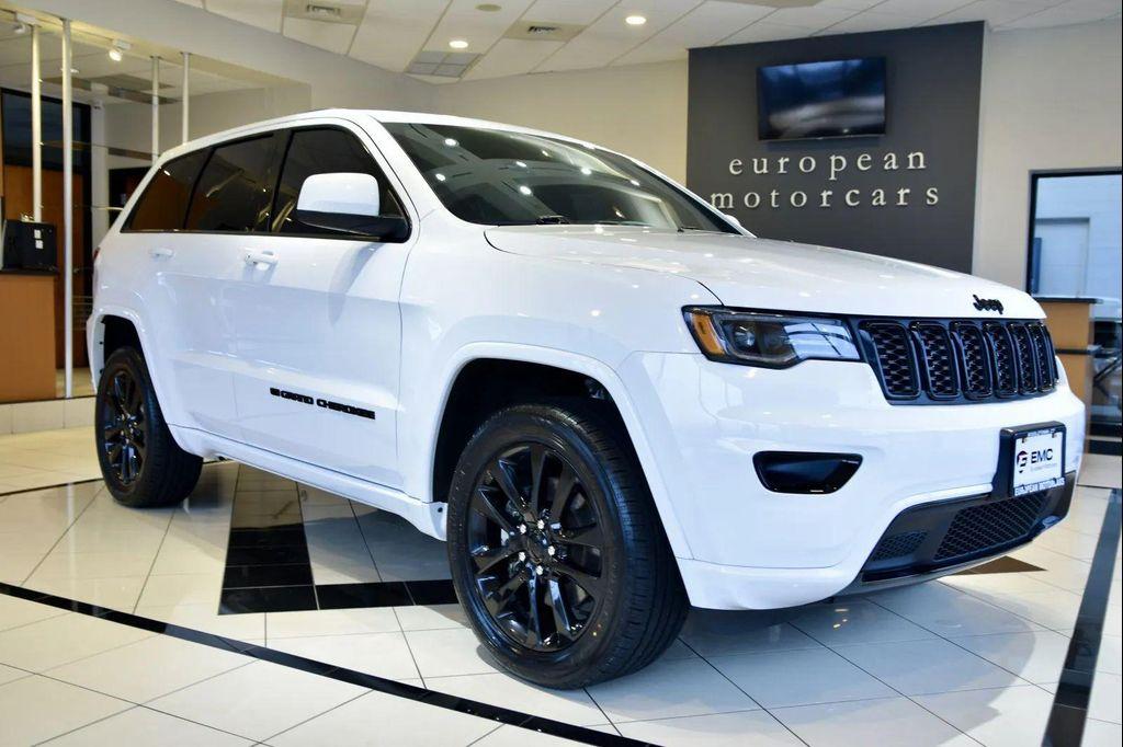 used 2022 Jeep Grand Cherokee car, priced at $30,990