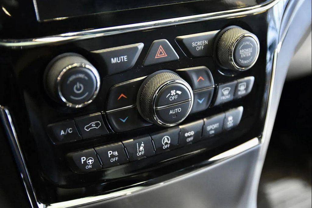 used 2021 Jeep Grand Cherokee car, priced at $30,990