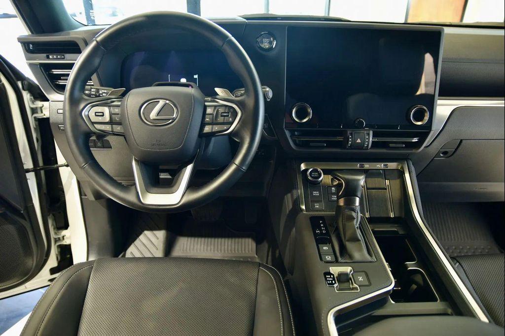 used 2024 Lexus GX 550 car, priced at $87,990