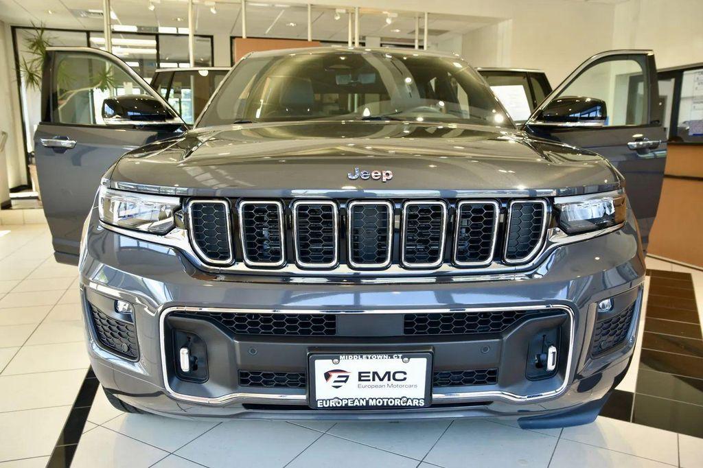 used 2023 Jeep Grand Cherokee car, priced at $40,990
