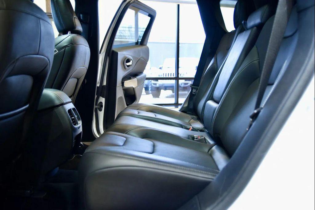 used 2021 Jeep Cherokee car, priced at $23,990