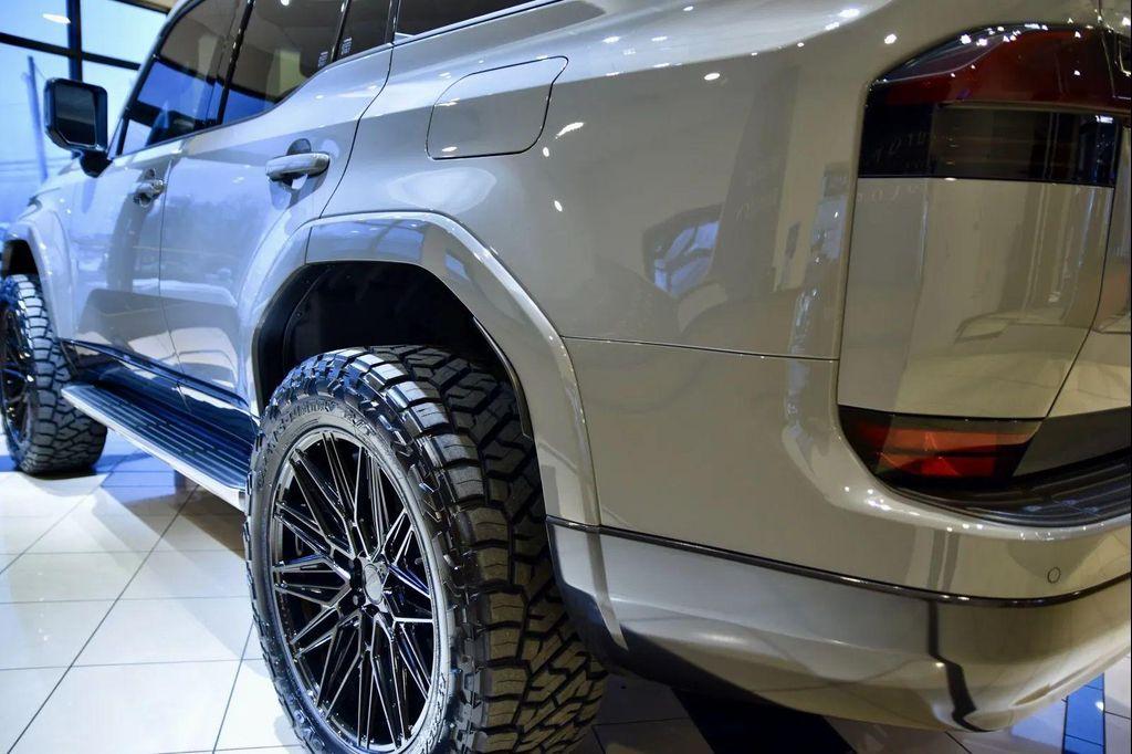 used 2025 Lexus GX 550 car, priced at $89,990