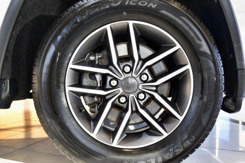 used 2022 Jeep Grand Cherokee car, priced at $24,990