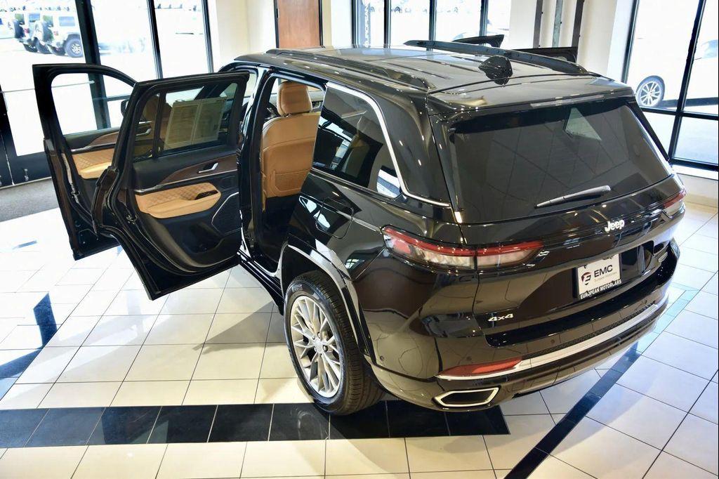 used 2025 Jeep Grand Cherokee car, priced at $50,990