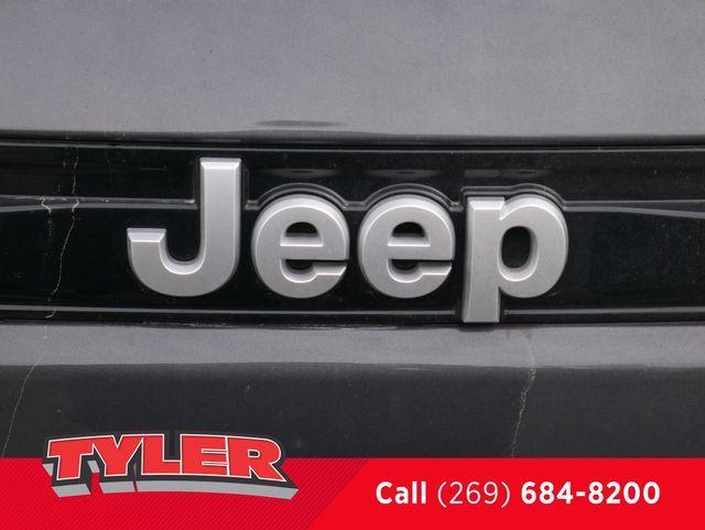 new 2025 Jeep Grand Cherokee car, priced at $43,627