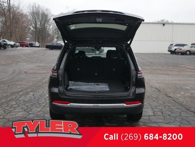 new 2025 Jeep Grand Cherokee car, priced at $44,492