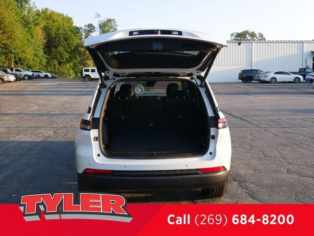 used 2023 Jeep Grand Cherokee car, priced at $29,652