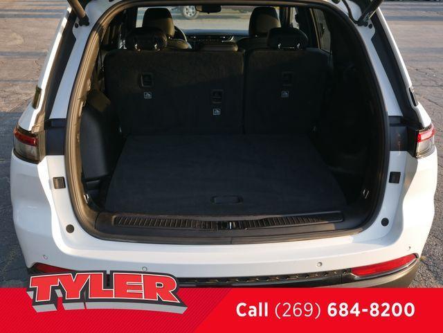 used 2023 Jeep Grand Cherokee car, priced at $29,652