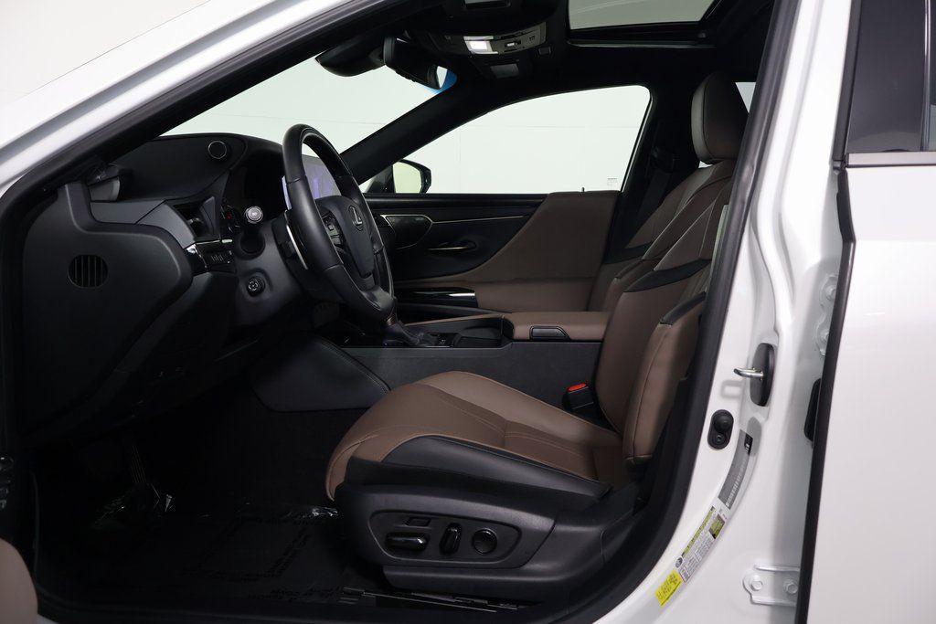 used 2025 Lexus ES 300h car, priced at $49,955