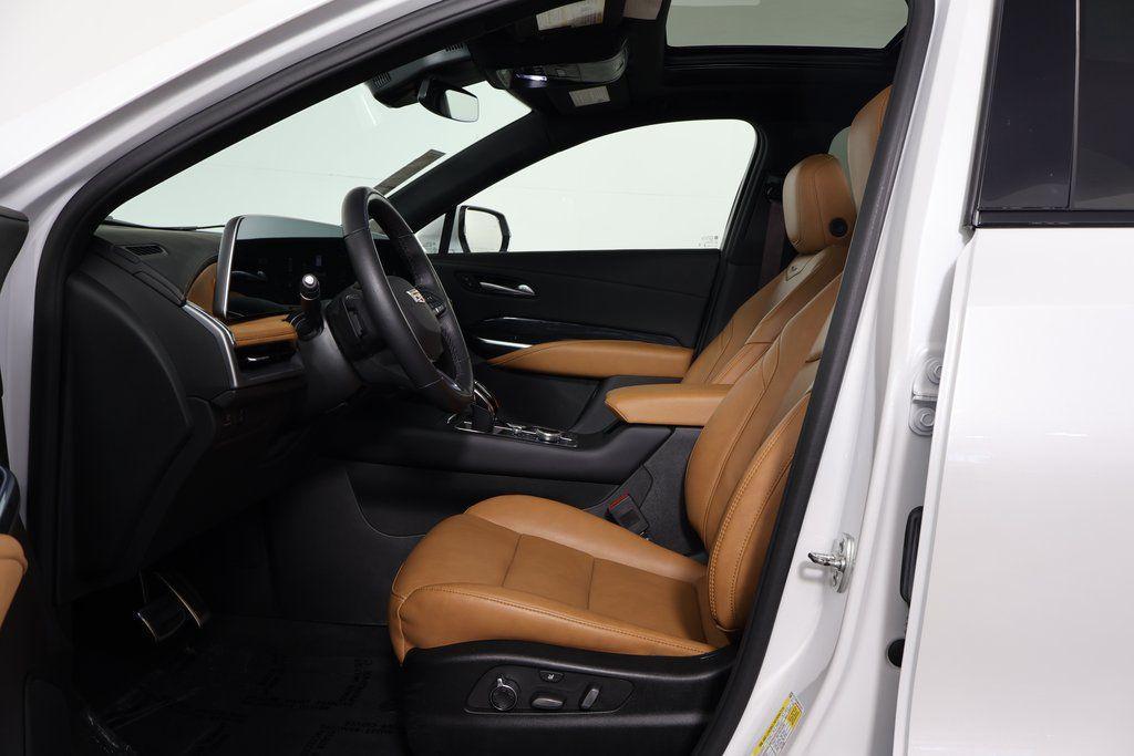 used 2024 Cadillac XT4 car, priced at $35,955